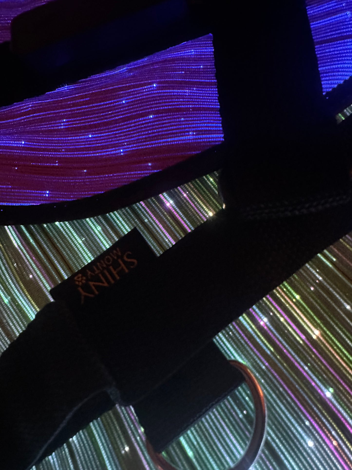 ShinyMonty LED Geschirr